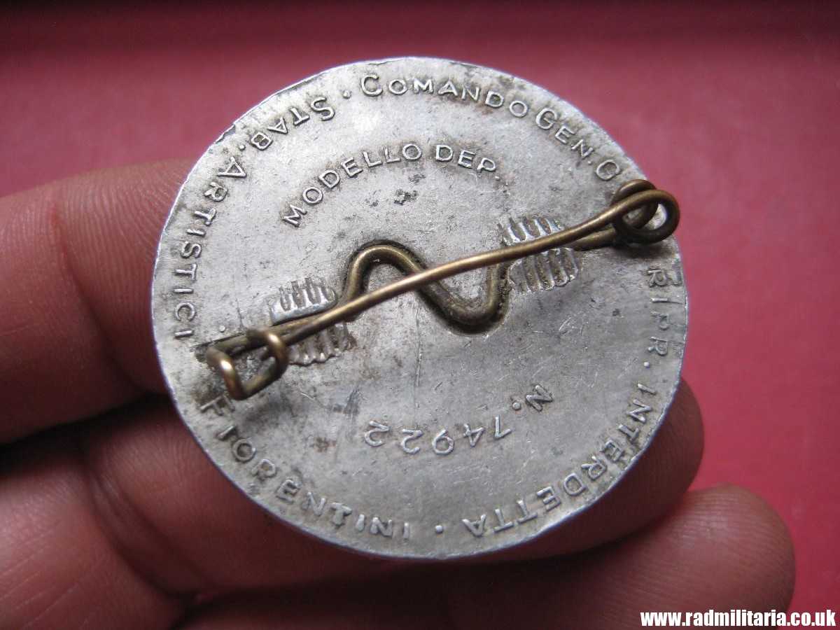 WW2 original ITALIAN FASCIST aluminum BADGE - CREDERE-OBBEDIRE-COMBATTARE G.I.L. - Image 6