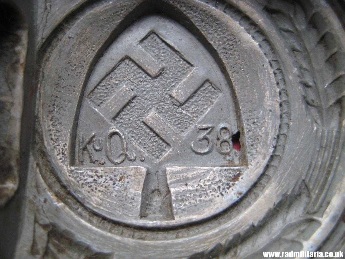 & WW2 original German RAD BELT BUCKLE made of aluminum, marked: K.u.Q.38 (Klein & Quenzer AG, Oberstein) - Image 7