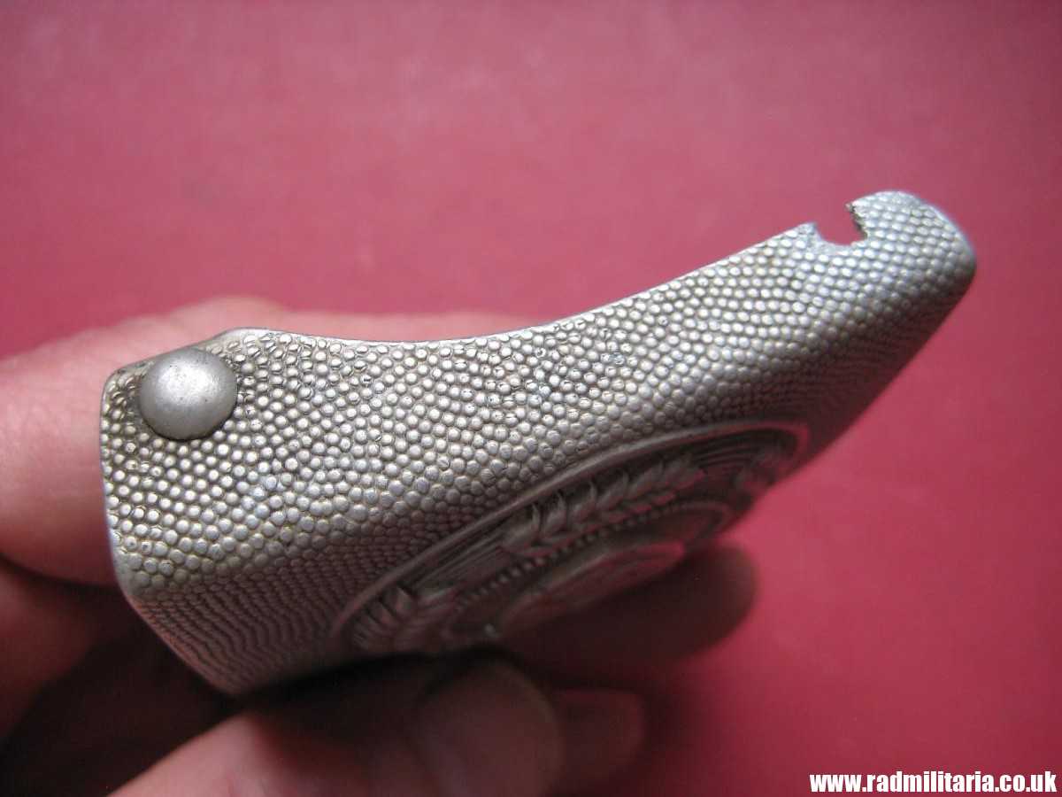 & WW2 original German RAD BELT BUCKLE made of aluminum, marked: K.u.Q.38 (Klein & Quenzer AG, Oberstein) - Image 11