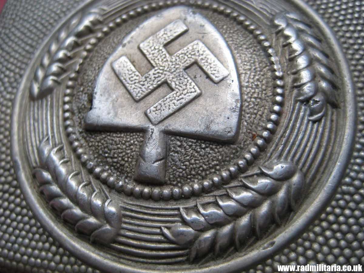 & WW2 original German RAD BELT BUCKLE made of aluminum, marked: K.u.Q.38 (Klein & Quenzer AG, Oberstein) - Image 21