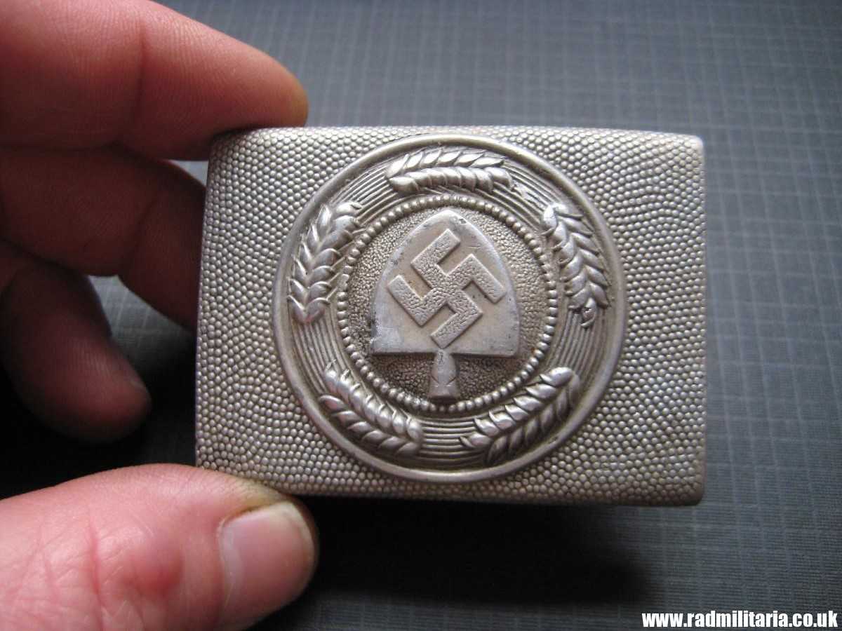 & WW2 original German RAD BELT BUCKLE made of aluminum, marked: K.u.Q.38 (Klein & Quenzer AG, Oberstein) - Image 27