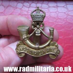 & WW1/WW2 British Army KING'S AFRICAN RIFLES metal CAP BADGE.