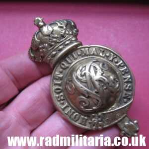 & original Victorian British Army Horse Martingale METAL BADGE.