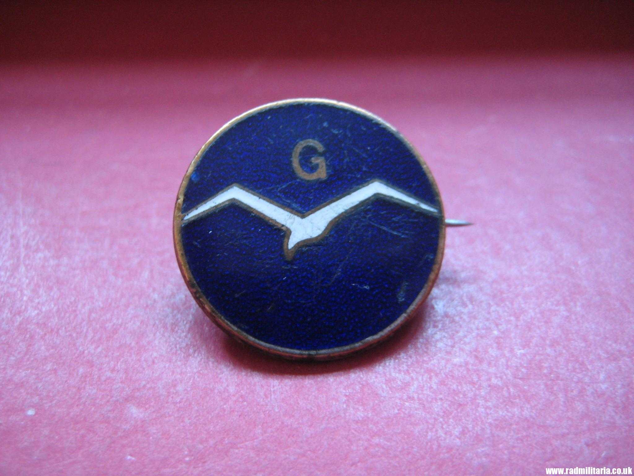 & Enamel BADGE British Gliding Association BGA, marked: J.R.GAUNT LONDON - genuine ! - Image 2