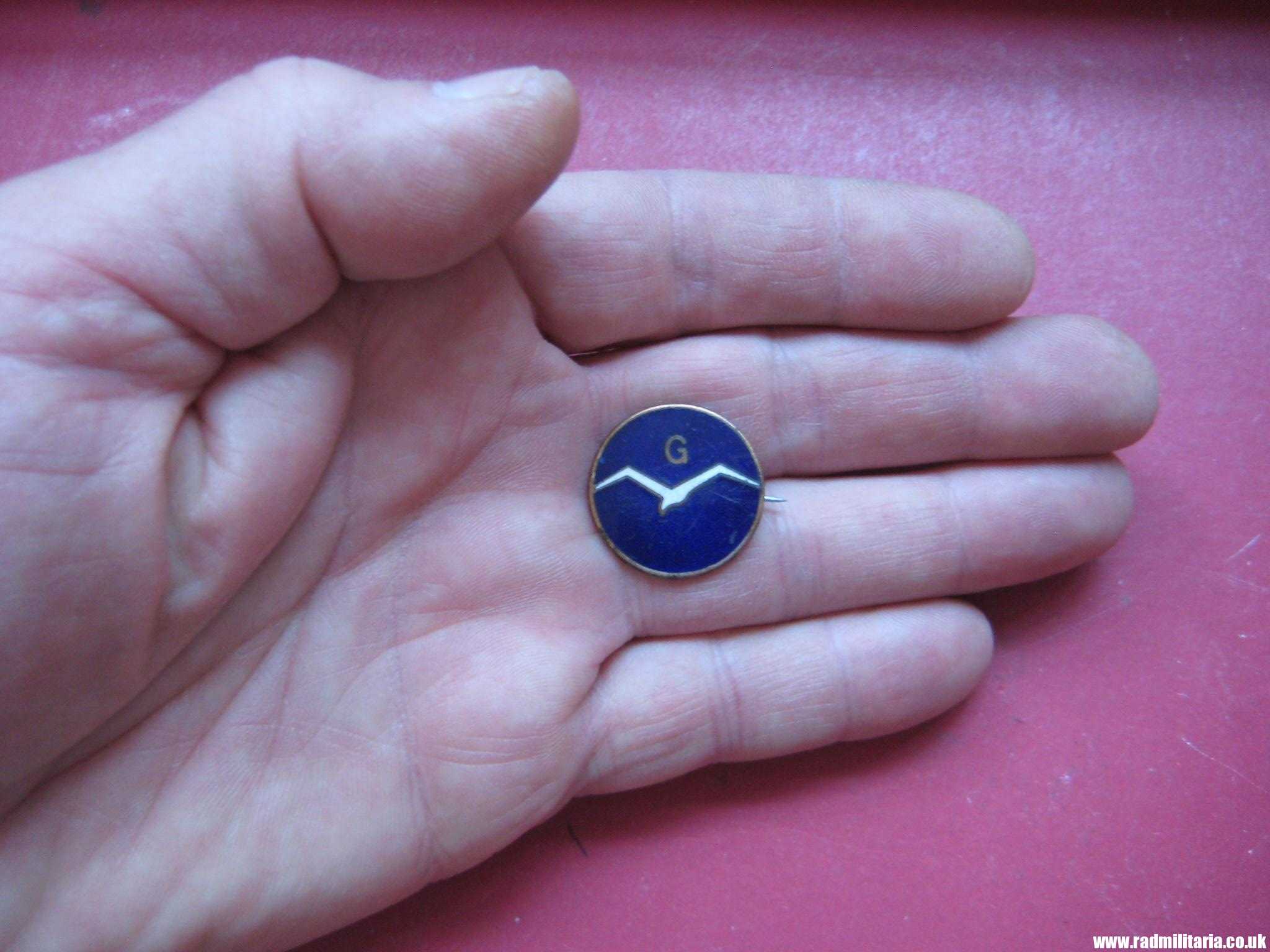 & Enamel BADGE British Gliding Association BGA, marked: J.R.GAUNT LONDON - genuine ! - Image 7