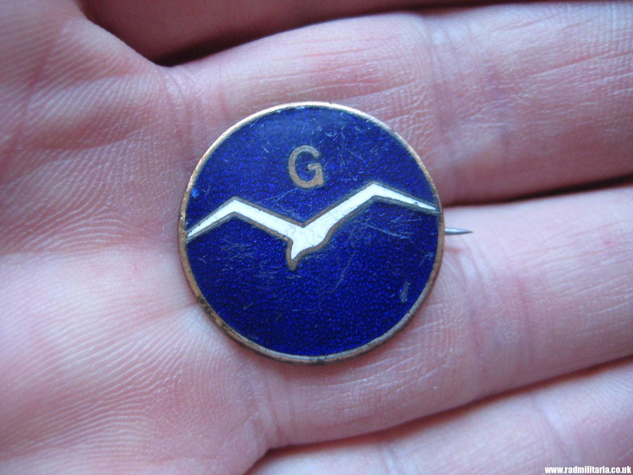& Enamel BADGE British Gliding Association BGA, marked: J.R.GAUNT LONDON - genuine ! - Image 8