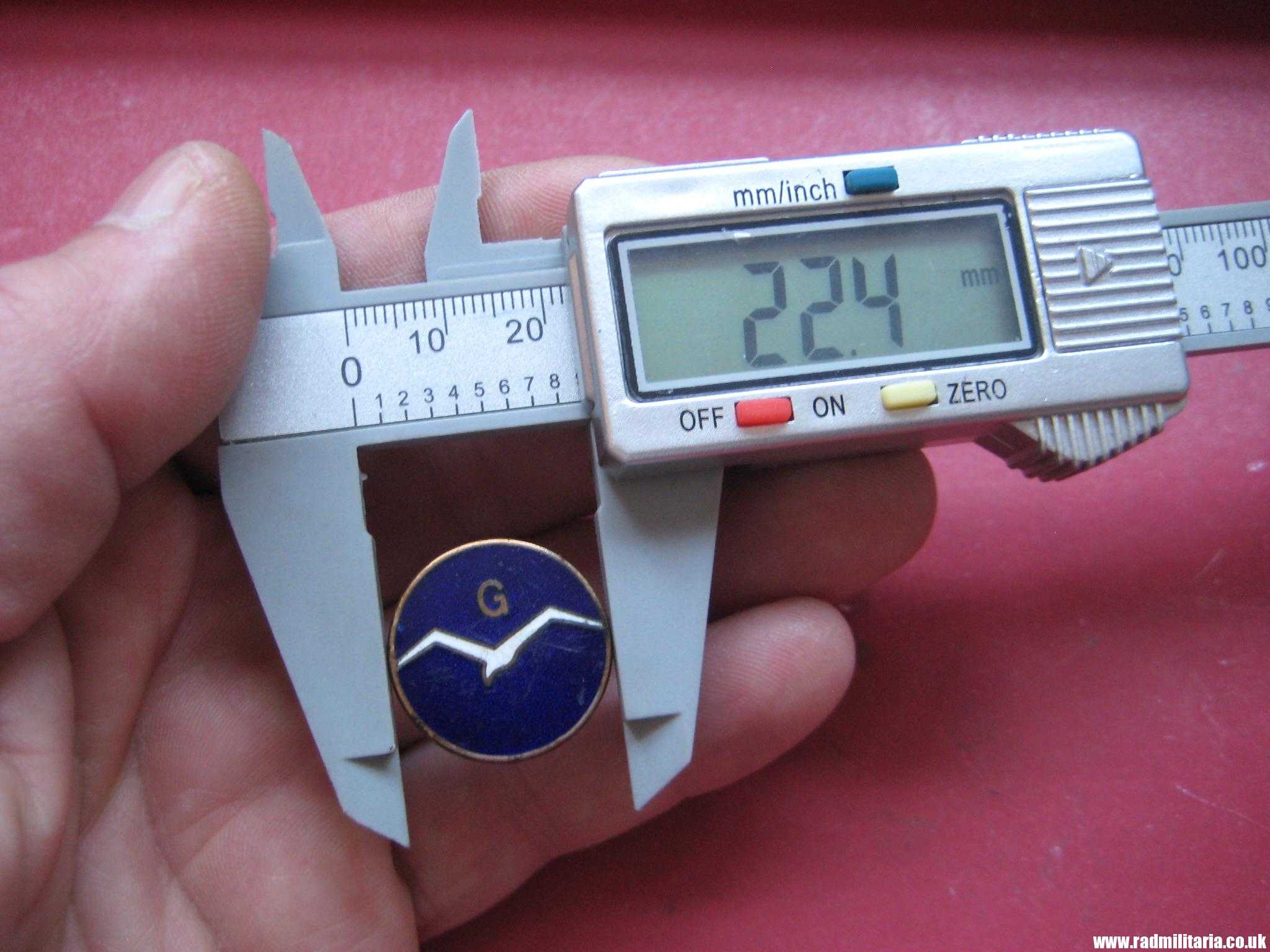 & Enamel BADGE British Gliding Association BGA, marked: J.R.GAUNT LONDON - genuine ! - Image 12