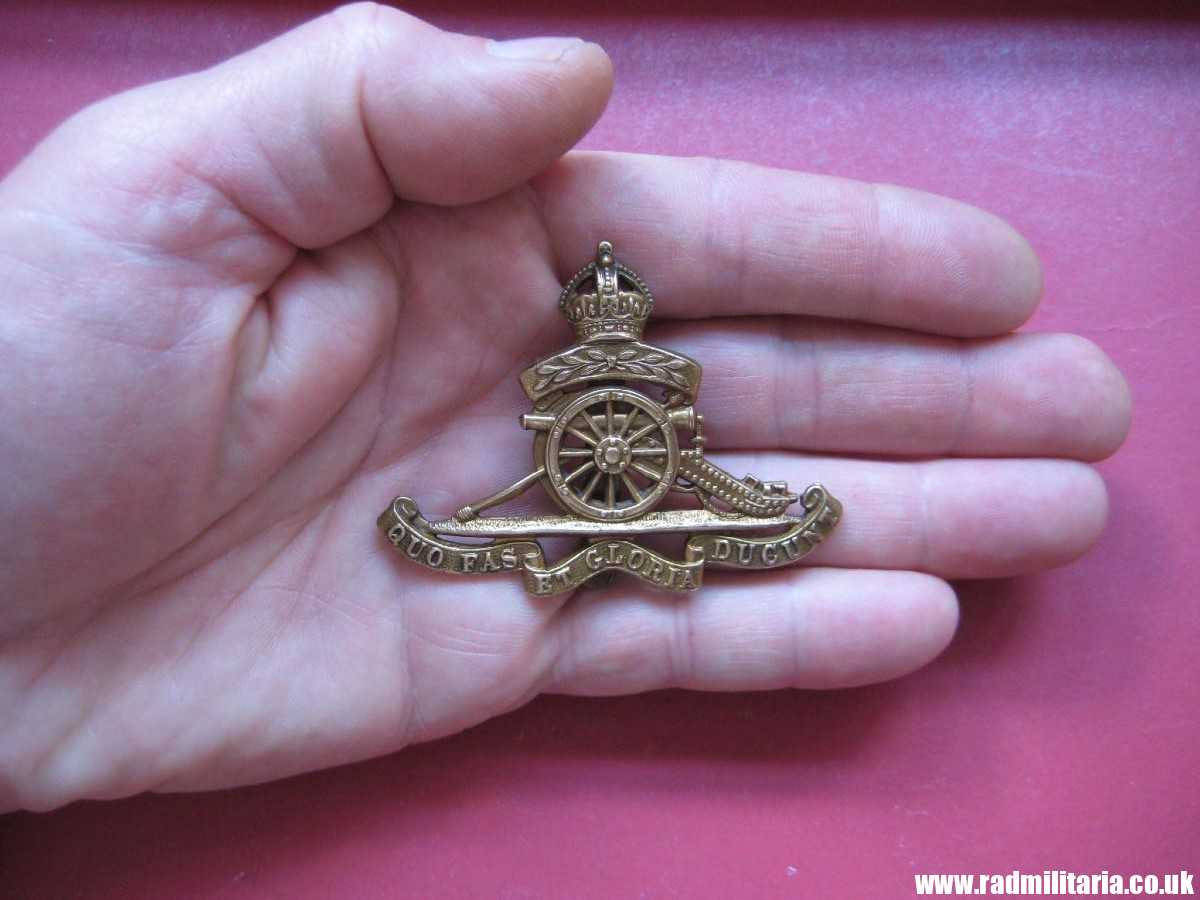 & WW1 British CAP BADGE: Royal Artillery Territorials. - Image 11