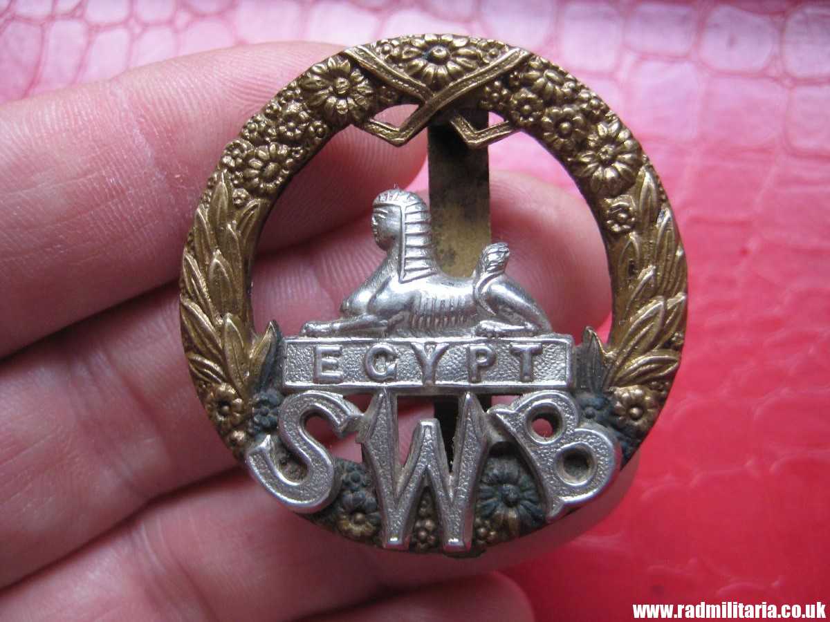 & WW1 original British CAP BADGE - South Wales Borderers. - Image 16