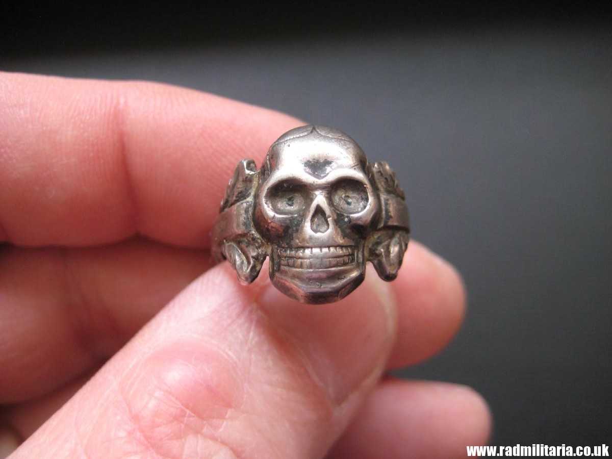 & WW2 original Waffen SS officer - SKULL RING, DEATH HEAD RING, silver "800". - Image 5