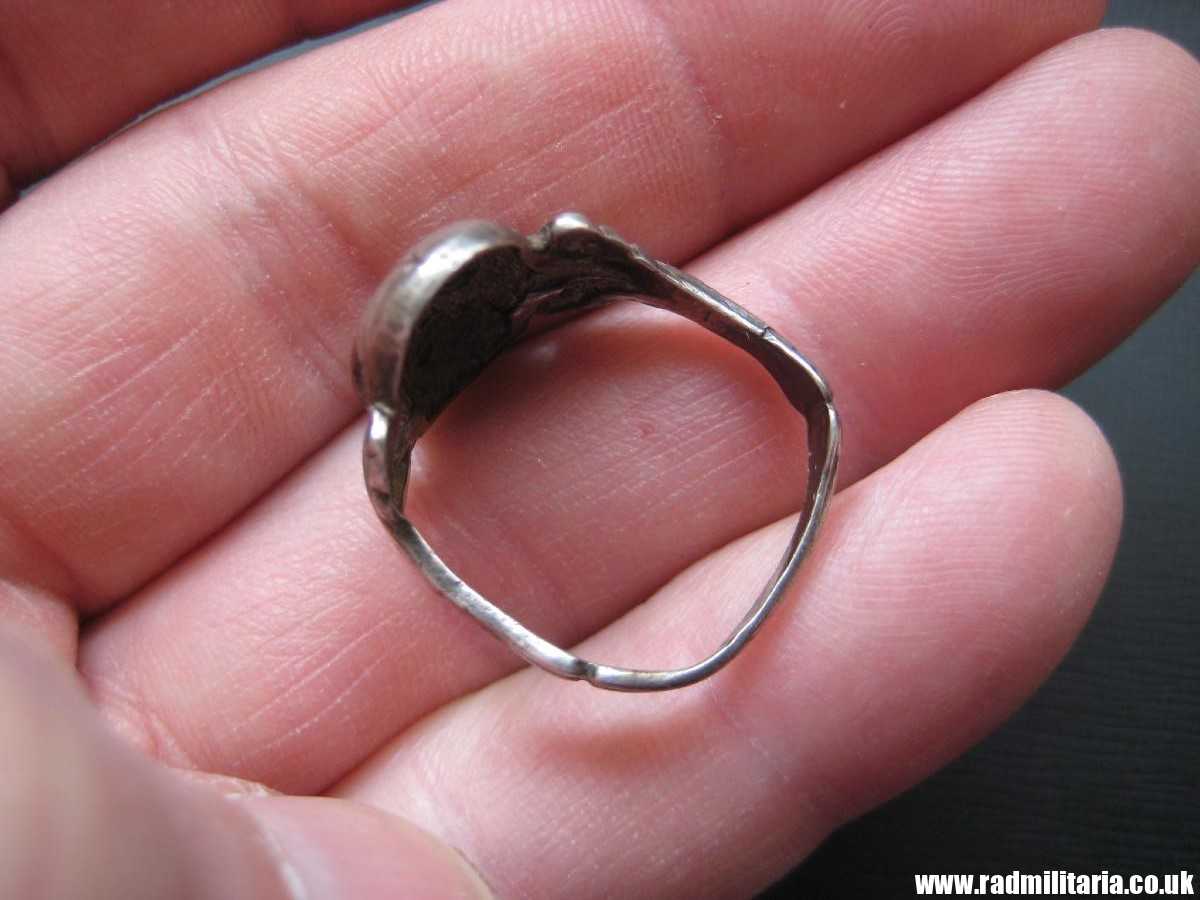 & WW2 original Waffen SS officer - SKULL RING, DEATH HEAD RING, silver "800". - Image 16