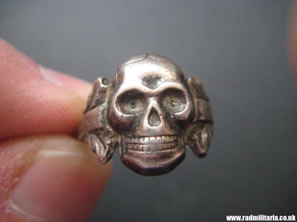 & WW2 original Waffen SS officer - SKULL RING, DEATH HEAD RING, silver "800". - Image 2