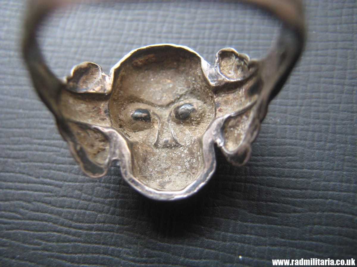& WW2 original Waffen SS officer - SKULL RING, DEATH HEAD RING, silver "800". - Image 28