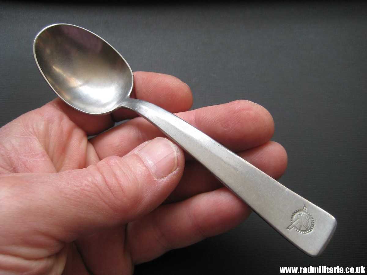 & WW2 German TEA SPOON with swastika, maker: HMZ Rostfrei - LEITZ M.D.A Sch.d.A. good condition, rare !! - Image 26
