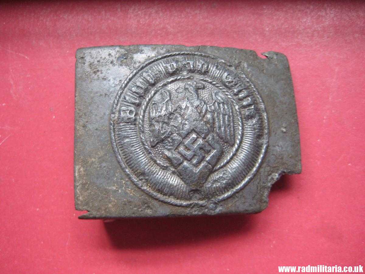 & WW2 original German Hitler Youth HJ BELT BUCKLE, marked: RZM M4/44. metal detecting find. - Image 2