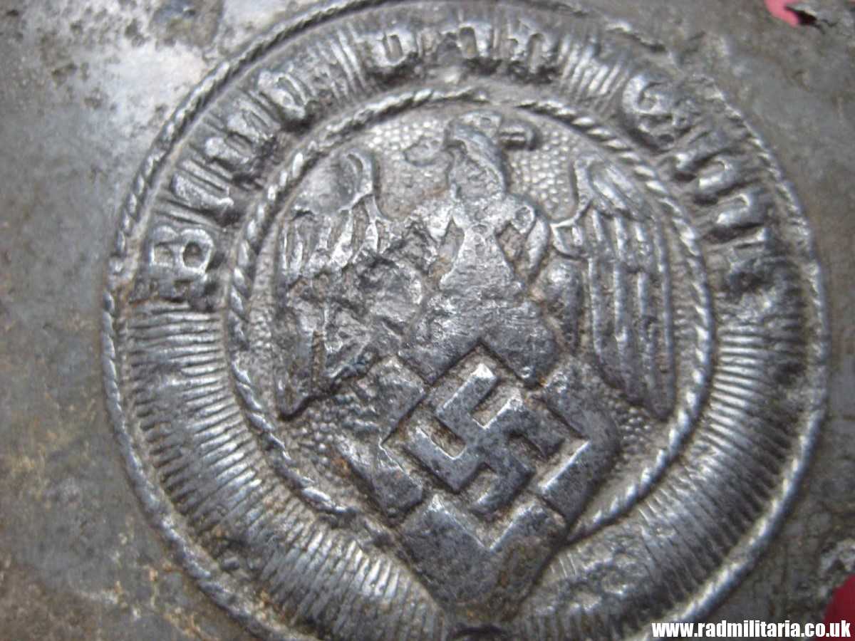 & WW2 original German Hitler Youth HJ BELT BUCKLE, marked: RZM M4/44. metal detecting find. - Image 6