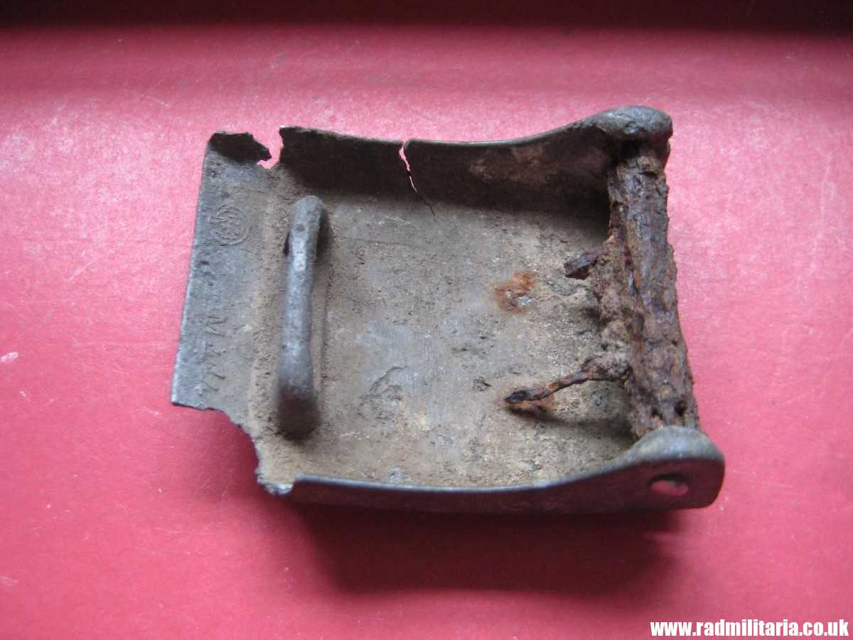 & WW2 original German Hitler Youth HJ BELT BUCKLE, marked: RZM M4/44. metal detecting find. - Image 8