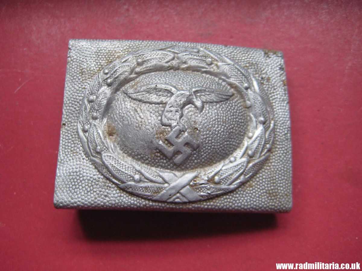 & WW2 original German 1st pattern Luftwaffe BELT BUCKLE aluminum, rare. - Image 4