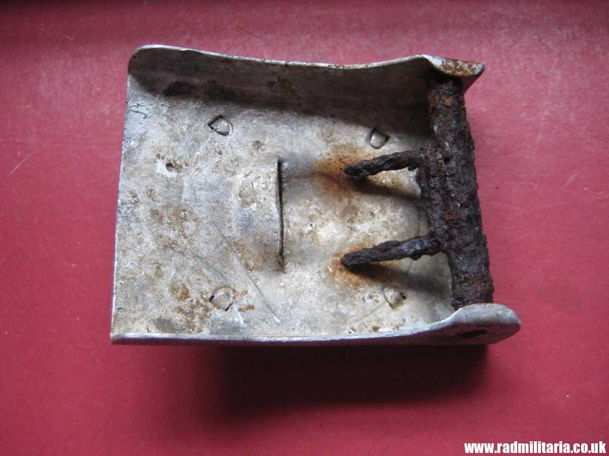 & WW2 original German 1st pattern Luftwaffe BELT BUCKLE aluminum, rare. - Image 3