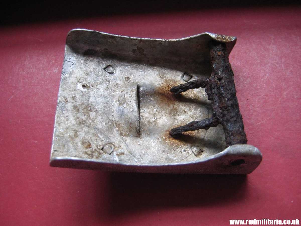 & WW2 original German 1st pattern Luftwaffe BELT BUCKLE aluminum, rare. - Image 6