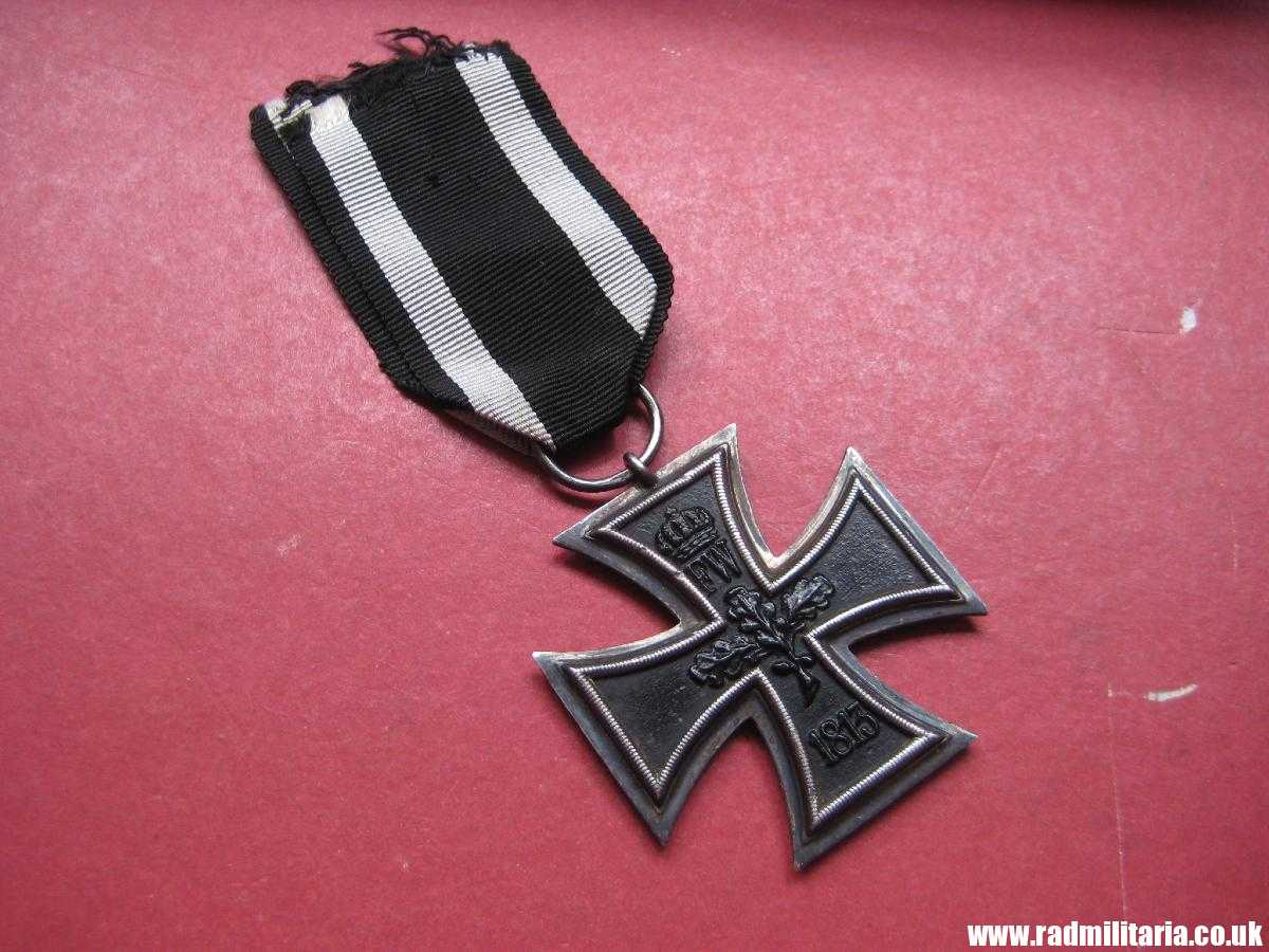 & original WW1 German IRON CROSS 2nd class in good condition with maker marks: SW (Sy & Wagner) - genuine ! - Image 5