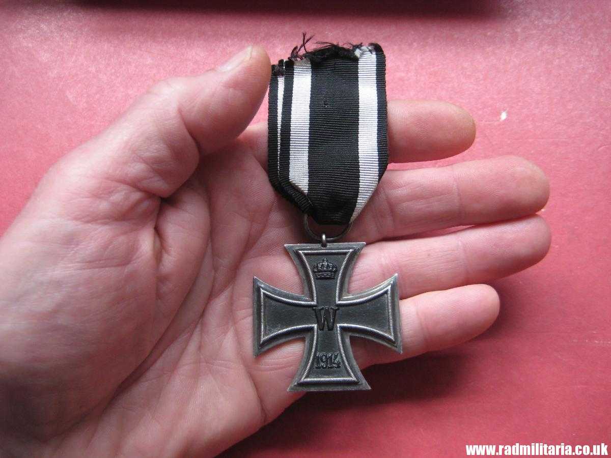 & original WW1 German IRON CROSS 2nd class in good condition with maker marks: SW (Sy & Wagner) - genuine ! - Image 16