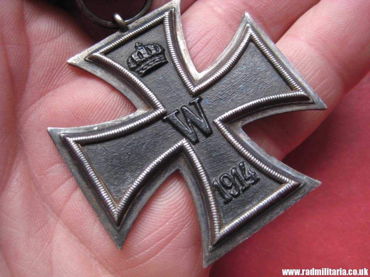 & original WW1 German IRON CROSS 2nd class in good condition with maker marks: SW (Sy & Wagner) - genuine ! - Image 17