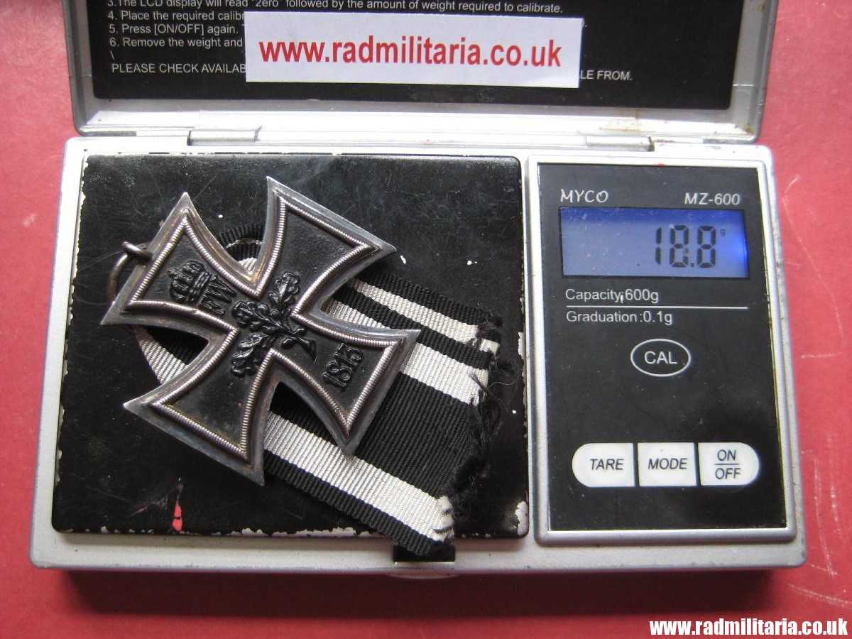& original WW1 German IRON CROSS 2nd class in good condition with maker marks: SW (Sy & Wagner) - genuine ! - Image 23
