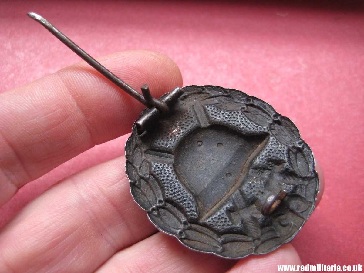 & WW1 German WOUND BADGE Black Class in good used condition - 100% genuine. - Image 8
