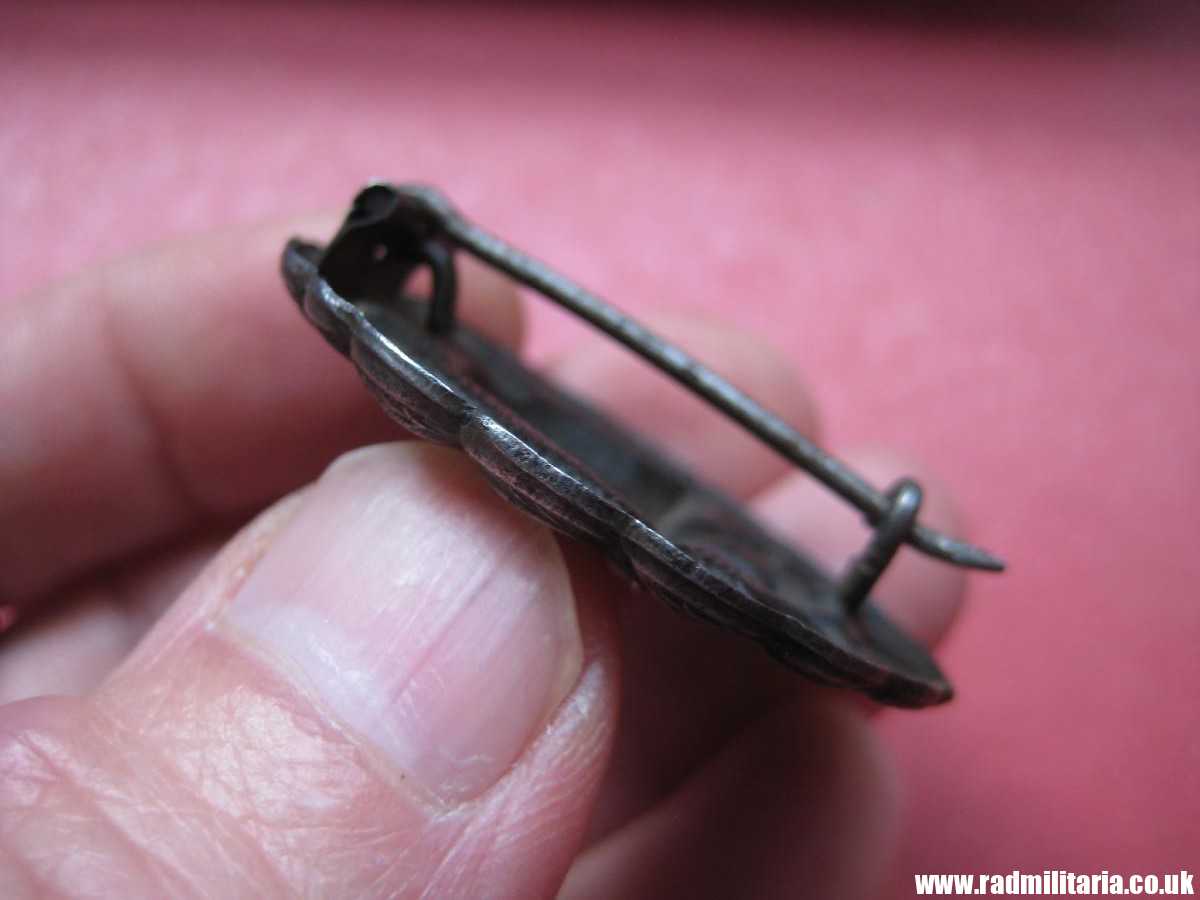 & WW1 German WOUND BADGE Black Class in good used condition - 100% genuine. - Image 13