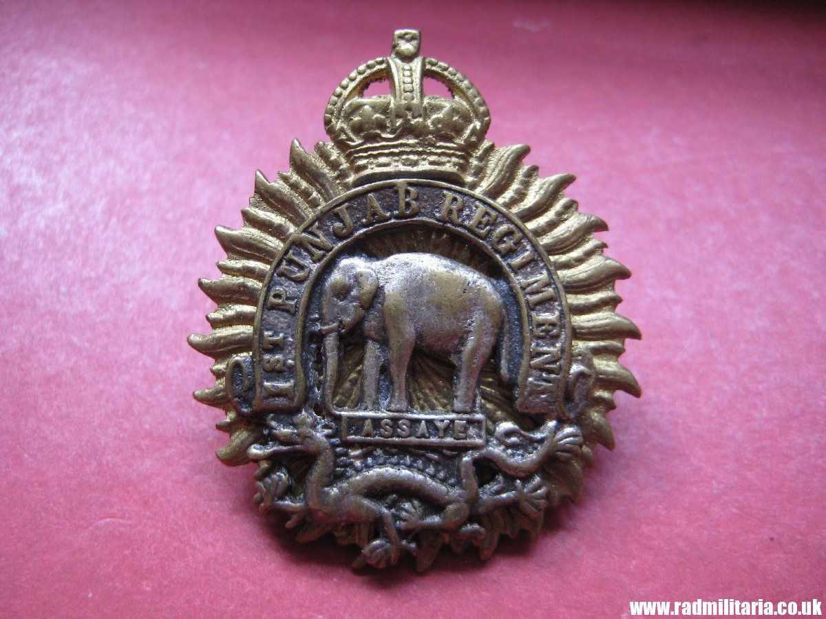 & CAP BADGE: British Indian Army 1st Punjab Regiment bi-metal badge. - Image 2