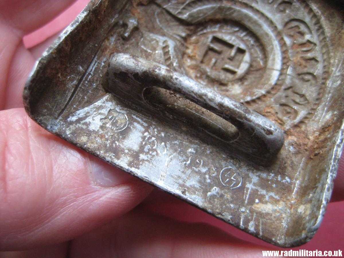 & WW2 Waffen SS aluminum BELT BUCKLE by Assmann: RZM 155/39 SS, metal detecting find, 100% genuine !! - Image 10