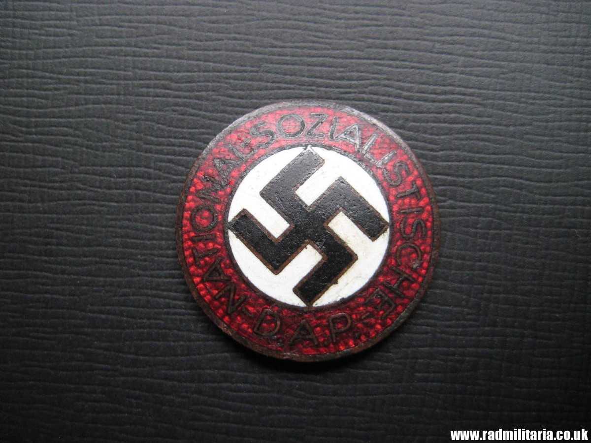 & WW2 original German NSDAP enamel membership BADGE marked: RZM M1/128, metal detecting find. - Image 4
