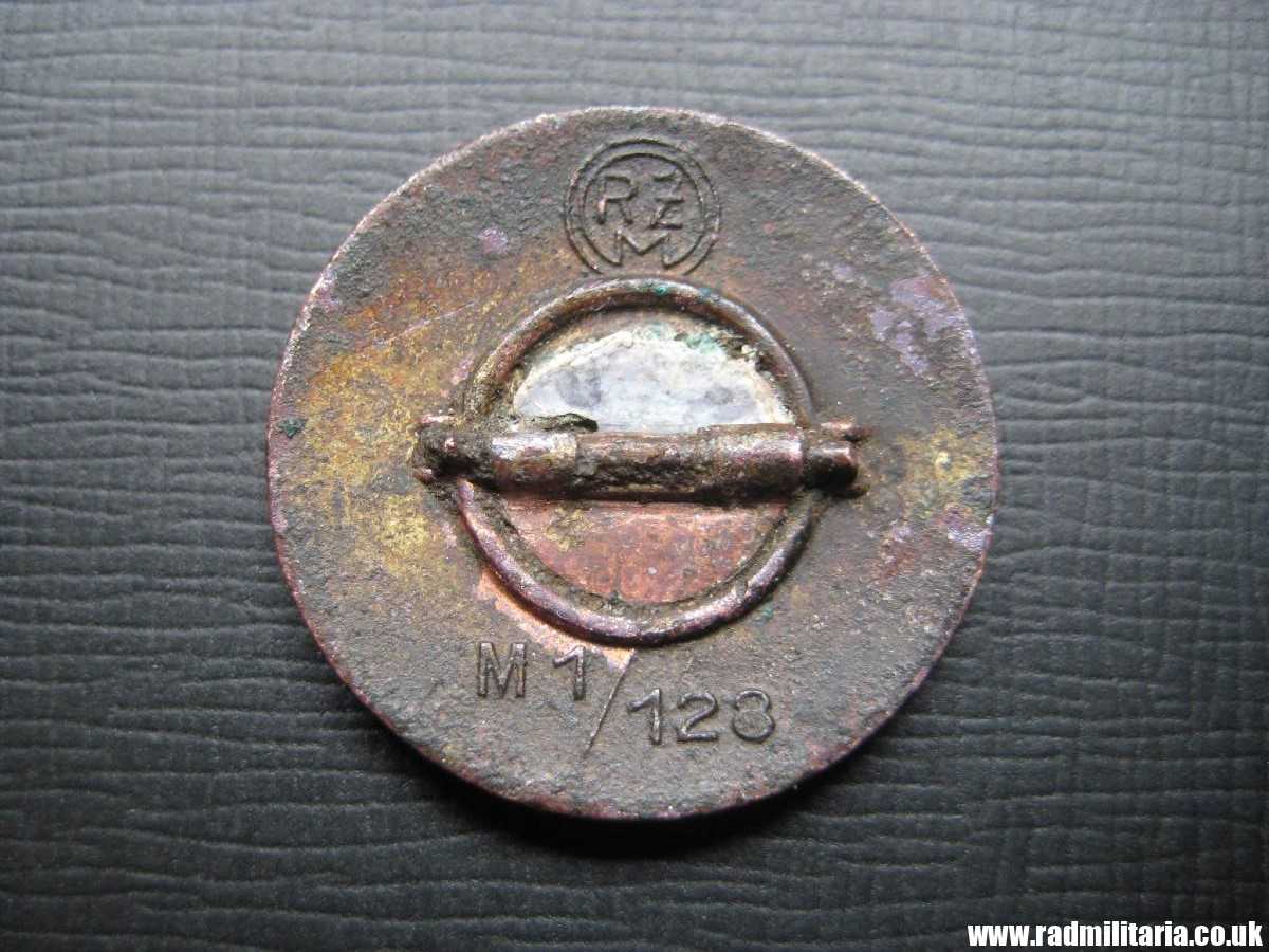 & WW2 original German NSDAP enamel membership BADGE marked: RZM M1/128, metal detecting find. - Image 3