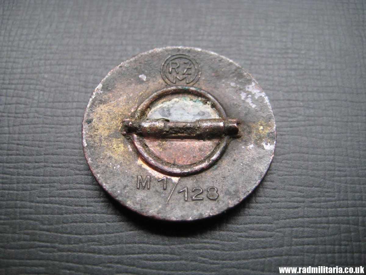 & WW2 original German NSDAP enamel membership BADGE marked: RZM M1/128, metal detecting find. - Image 8