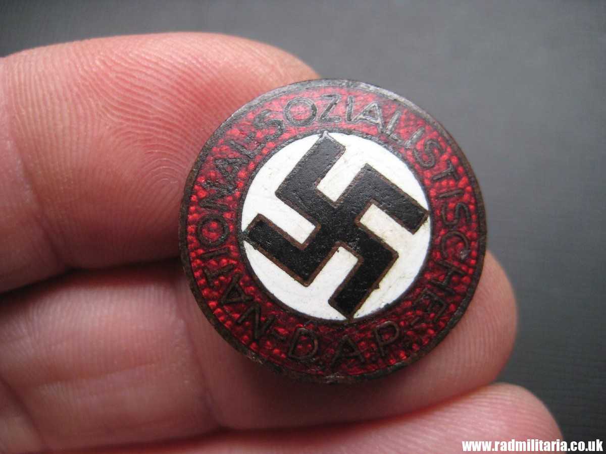 & WW2 original German NSDAP enamel membership BADGE marked: RZM M1/128, metal detecting find.
