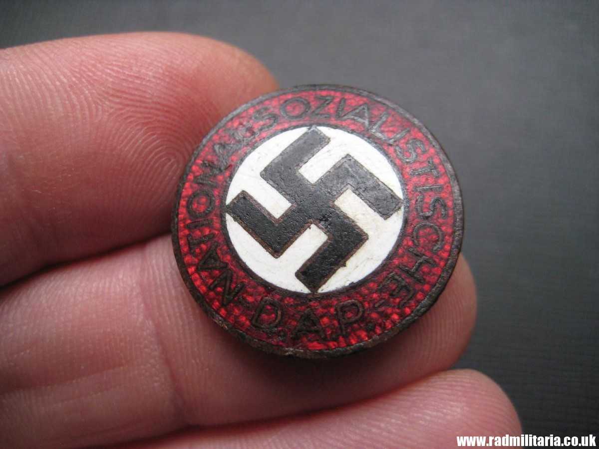 & WW2 original German NSDAP enamel membership BADGE marked: RZM M1/128, metal detecting find. - Image 15