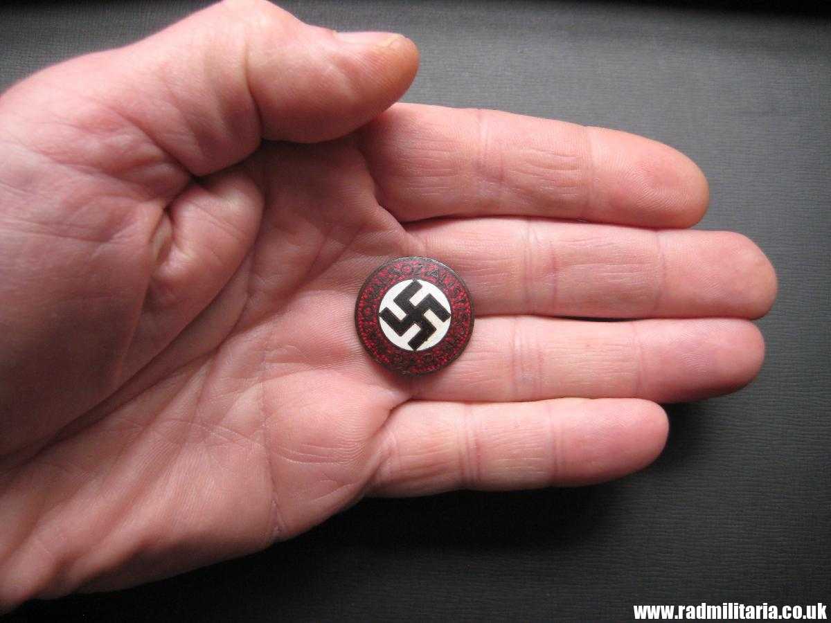 & WW2 original German NSDAP enamel membership BADGE marked: RZM M1/128, metal detecting find. - Image 19