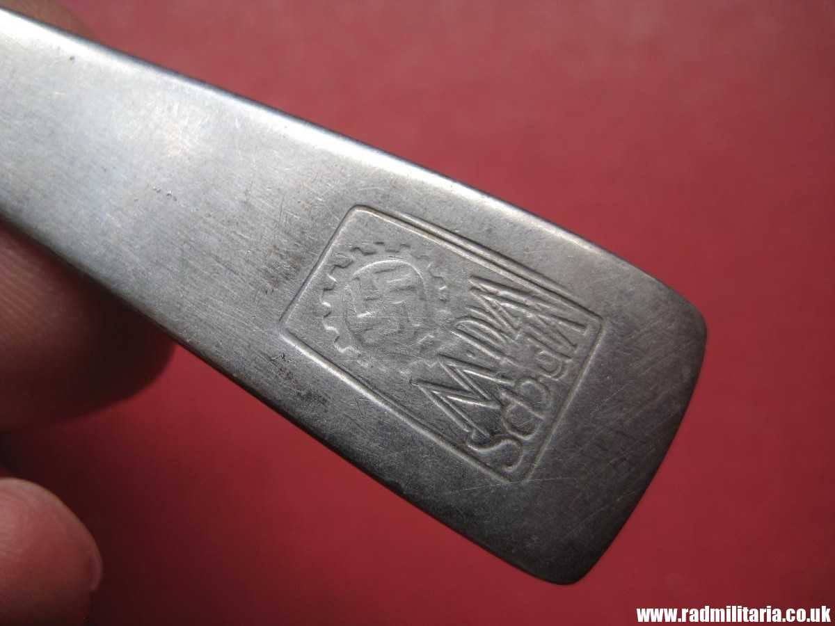 & WW2 German TEA SPOON with swastika, maker: HMZ Rostfrei - LEITZ M.D.A Sch.d.A. good condition, rare !!! - Image 6