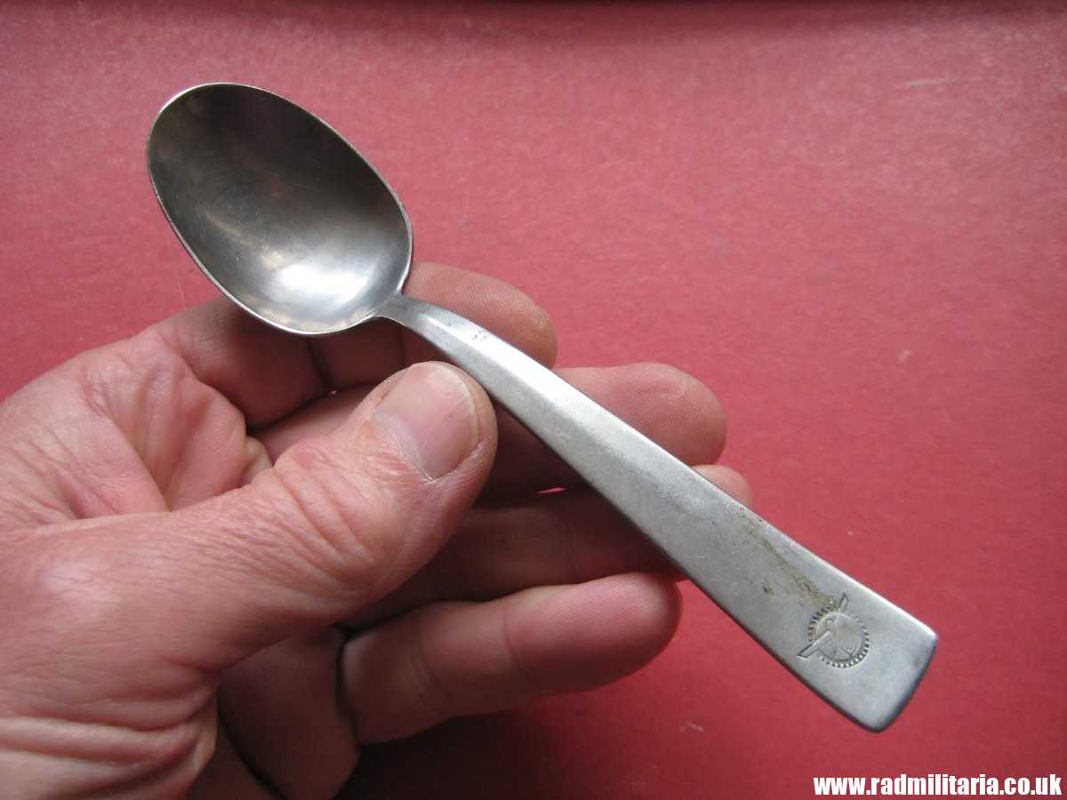 & WW2 German TEA SPOON with swastika, maker: HMZ Rostfrei - LEITZ M.D.A Sch.d.A. good condition, rare !!!