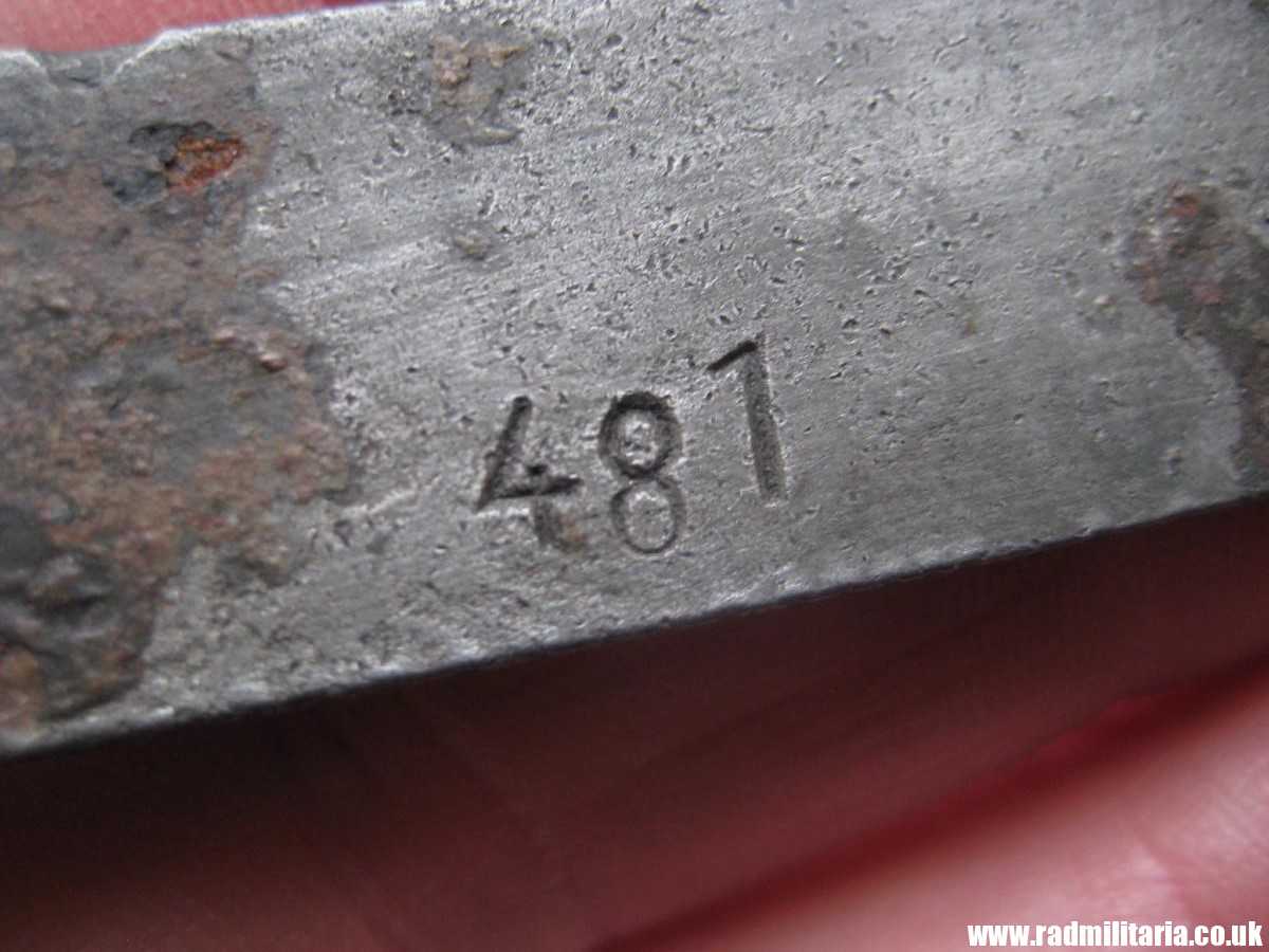 & original WW2 German Navy KRIEGSMARINE U-Boat data METAL PLATE: "Drucklufttubern" - metal detecting find. - Image 6