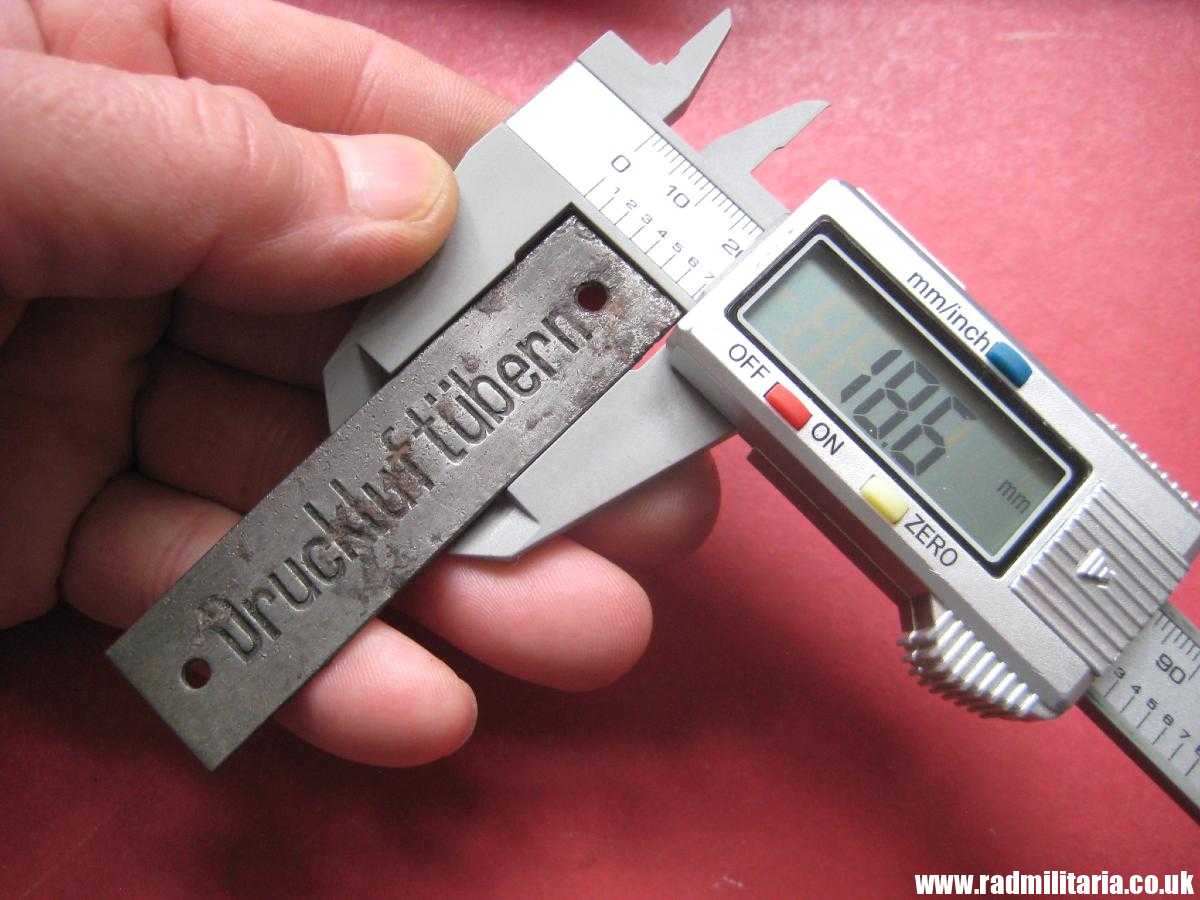 & original WW2 German Navy KRIEGSMARINE U-Boat data METAL PLATE: "Drucklufttubern" - metal detecting find. - Image 12