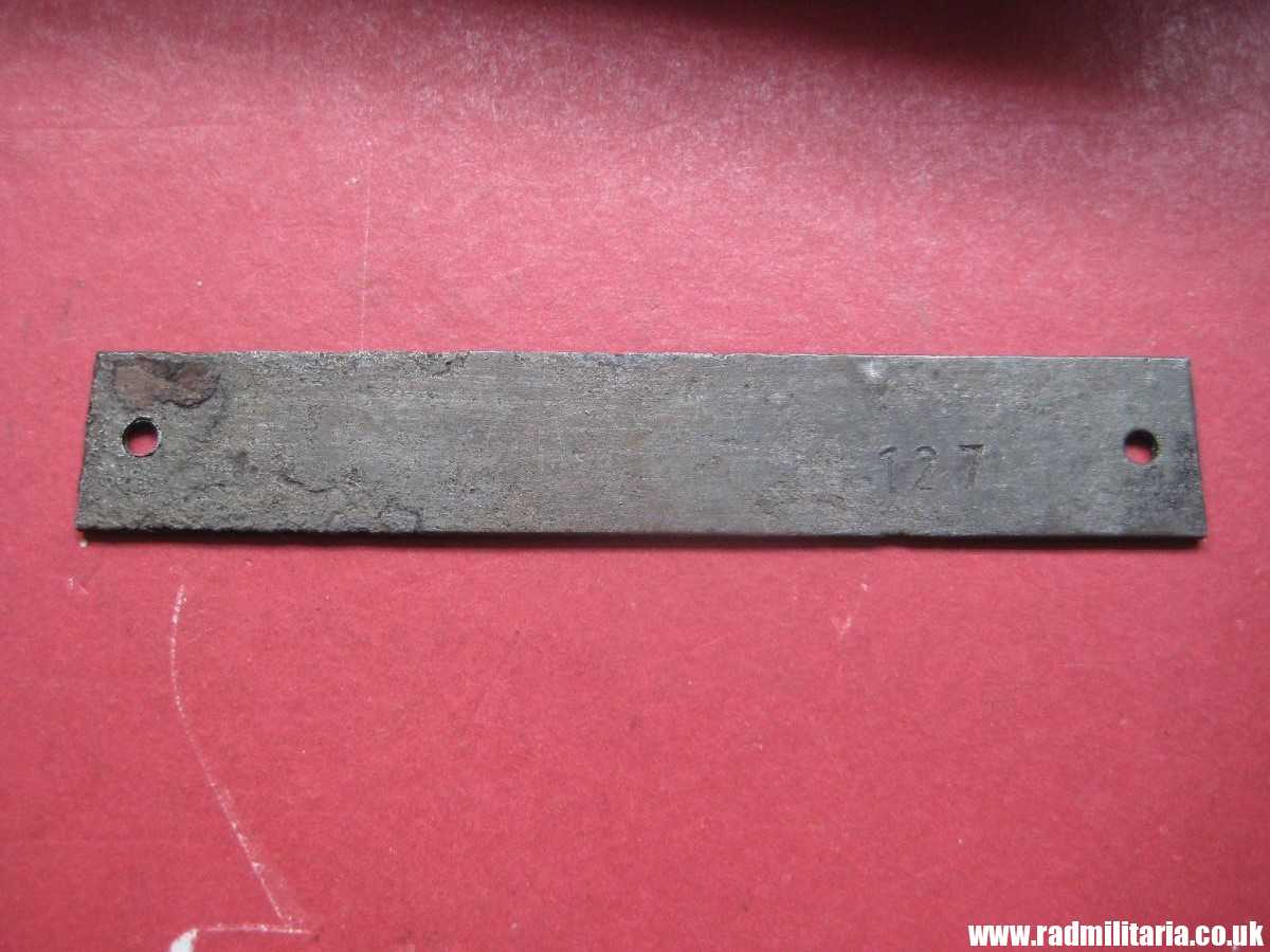 & original WW2 German Navy KRIEGSMARINE U-Boat data METAL PLATE: "Mot Olsammeltank Bd" - metal detecting find. - Image 9