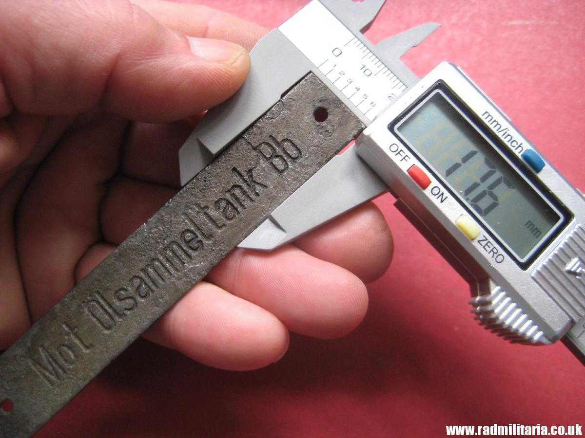 & original WW2 German Navy KRIEGSMARINE U-Boat data METAL PLATE: "Mot Olsammeltank Bd" - metal detecting find. - Image 12
