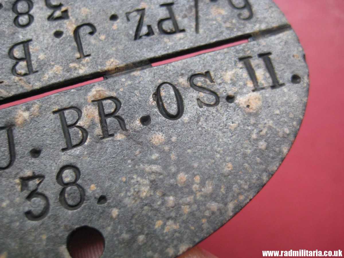& WW2 original German zinc DOG TAG – ID DISC from 1945: "6./PZ.J.BR.OS.II. 38" metal detecting find, rare. - Image 8