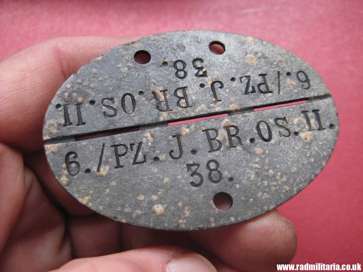 & WW2 original German zinc DOG TAG – ID DISC from 1945: "6./PZ.J.BR.OS.II. 38" metal detecting find, rare. - Image 9