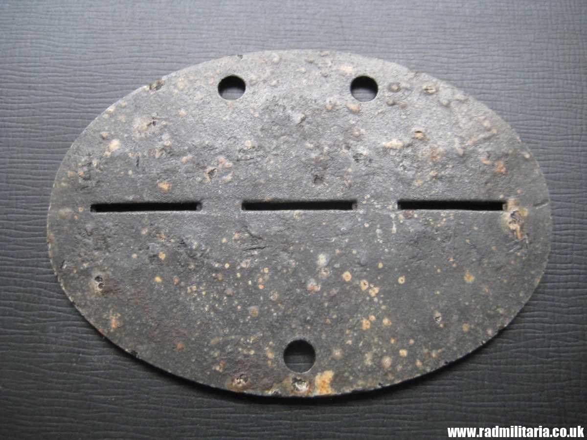 & WW2 original German zinc DOG TAG – ID DISC from 1945: "6./PZ.J.BR.OS.II. 38" metal detecting find, rare. - Image 17