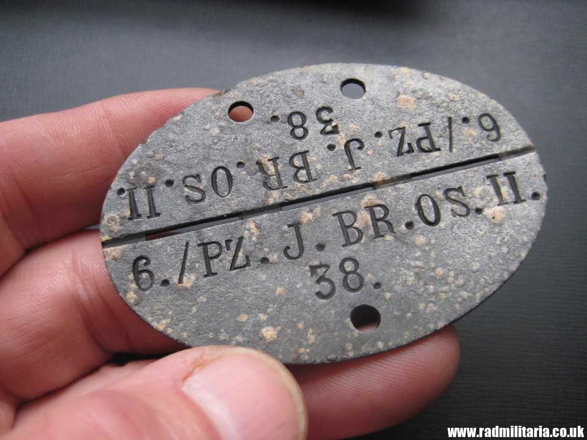 & WW2 original German zinc DOG TAG – ID DISC from 1945: "6./PZ.J.BR.OS.II. 38" metal detecting find, rare. - Image 19