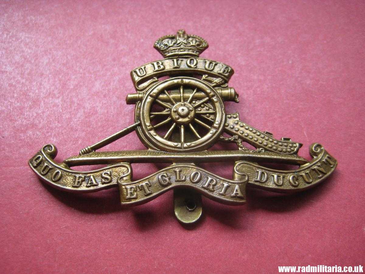 & WW1/WW2 original British CAP BADGE: Royal Artillery - Image 2