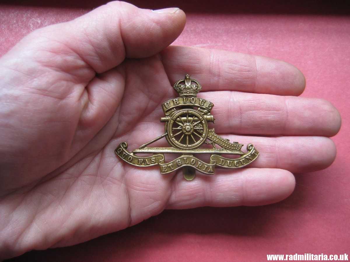 & WW1/WW2 original British CAP BADGE: Royal Artillery - Image 11